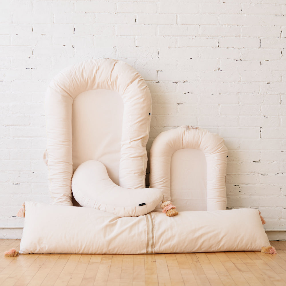 DOCKATOTA Deluxe+ Dock サンドシャンブレー ドッカトット 公式】Deluxe+ Dock - サンドシャンブレー – DockATot